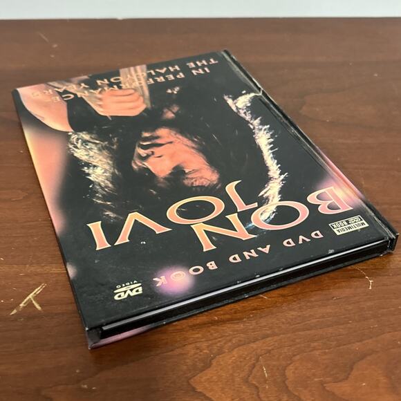 BON JOVI IN PERFORMANCE THE HALCYON YEARS FOOTAGE DVD BOOK - Picture 5 of 9